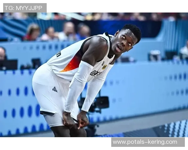 丹尼斯施罗德：从NBA新星到球队核心的成长之路与挑战