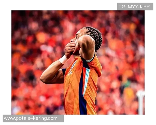 哈维西蒙斯的崛起之路：从青训新星到足球场上的闪耀之星