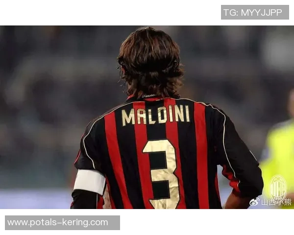 托蒂与小罗的巅峰对决：足球场上的艺术与激情之战